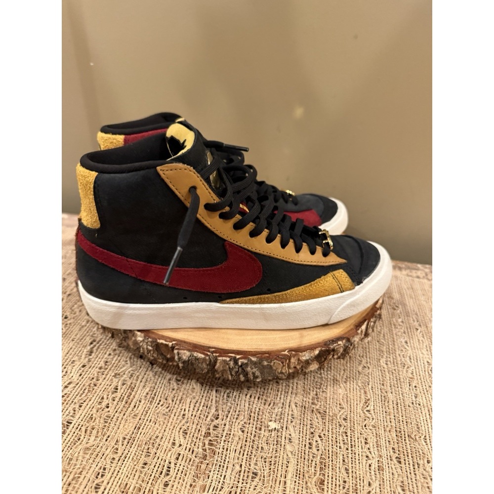 NIKE WOMEN'S BLAZER MID 77 QS DOROTHY GATERS Sz 7 Chicago